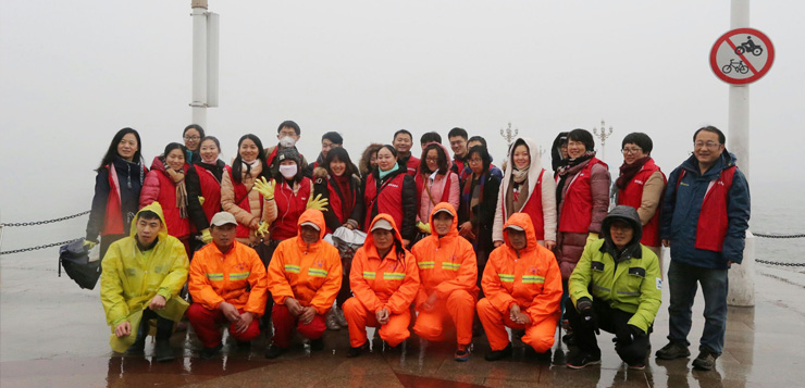 长青中国为环卫工人送温暖 公益行动在路上