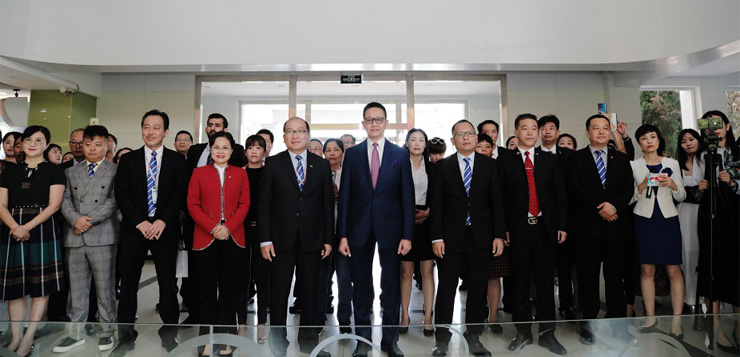 马来西亚雪兰莪州行政议员及州工商常务委员会主席、YB拿督邓章钦访问青岛长