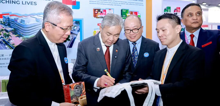 长青进驻上海进博会